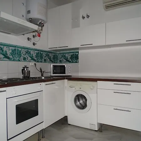 - Jinetes, 13 Apartment *