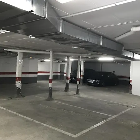 - Jinetes, 13 Apartment *