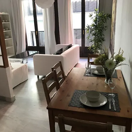 - Jinetes, 13 Apartment