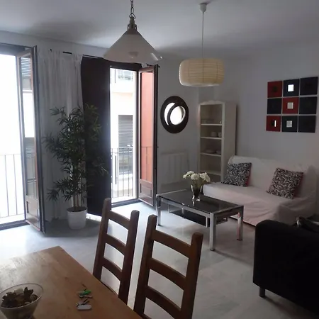 - Jinetes, 13 Apartment *