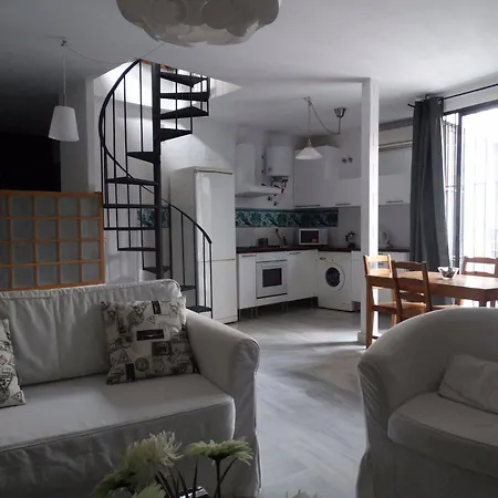 - Jinetes, 13 Apartment *
