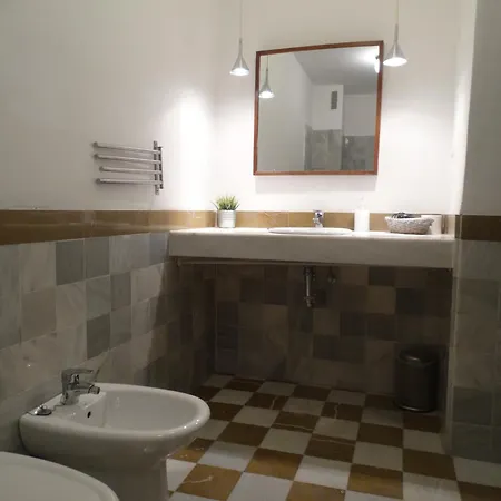 - Jinetes, 13 מאלגה