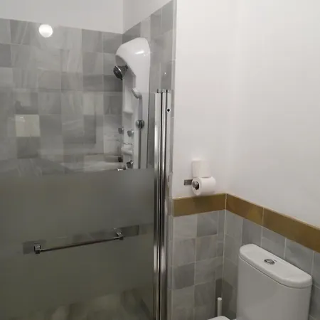 - Jinetes, 13 * מאלגה