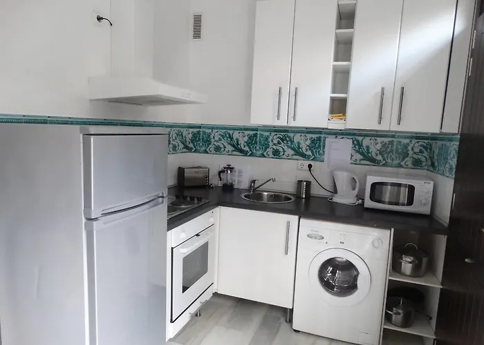 - Jinetes, 13 * Málaga